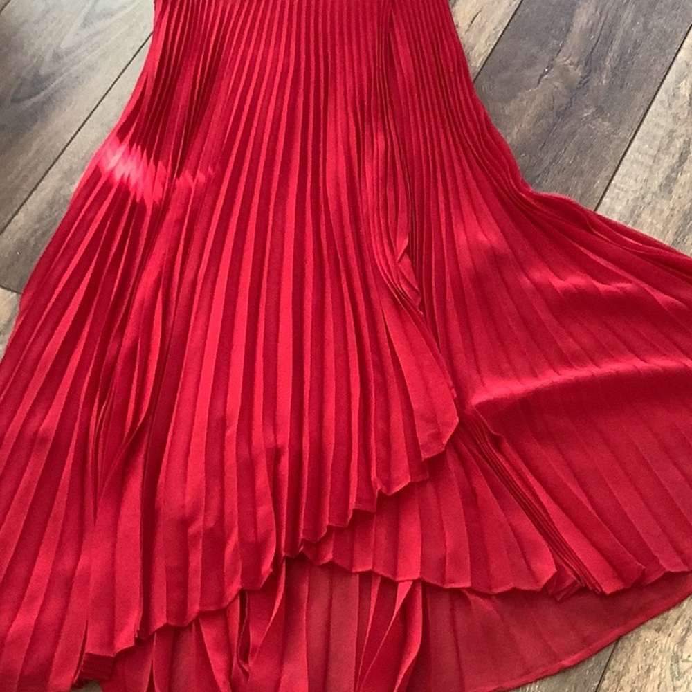 Gorgeous Red Dress 🖤🖤❤️NWT by WHBM - Picture 7 of 13